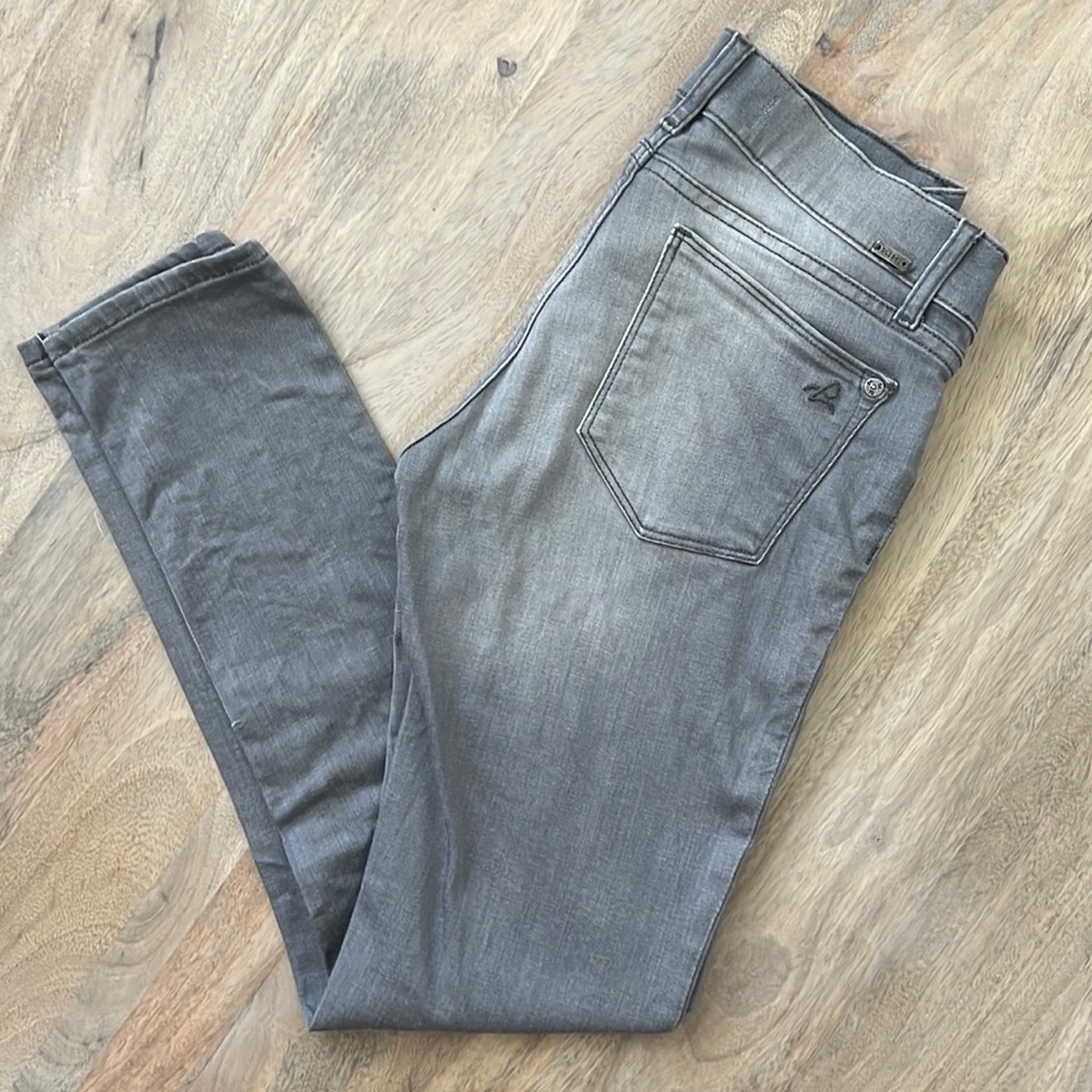 DL1961 maternity jeans